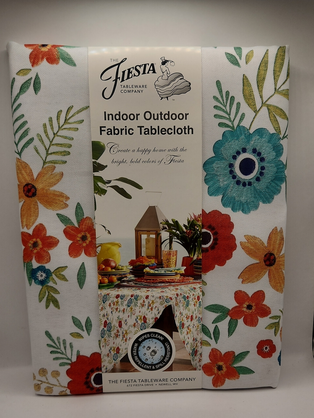 Fiesta Indoor Outdoor Fabric Tablecloth Floral Enchantment 70" Round NWT